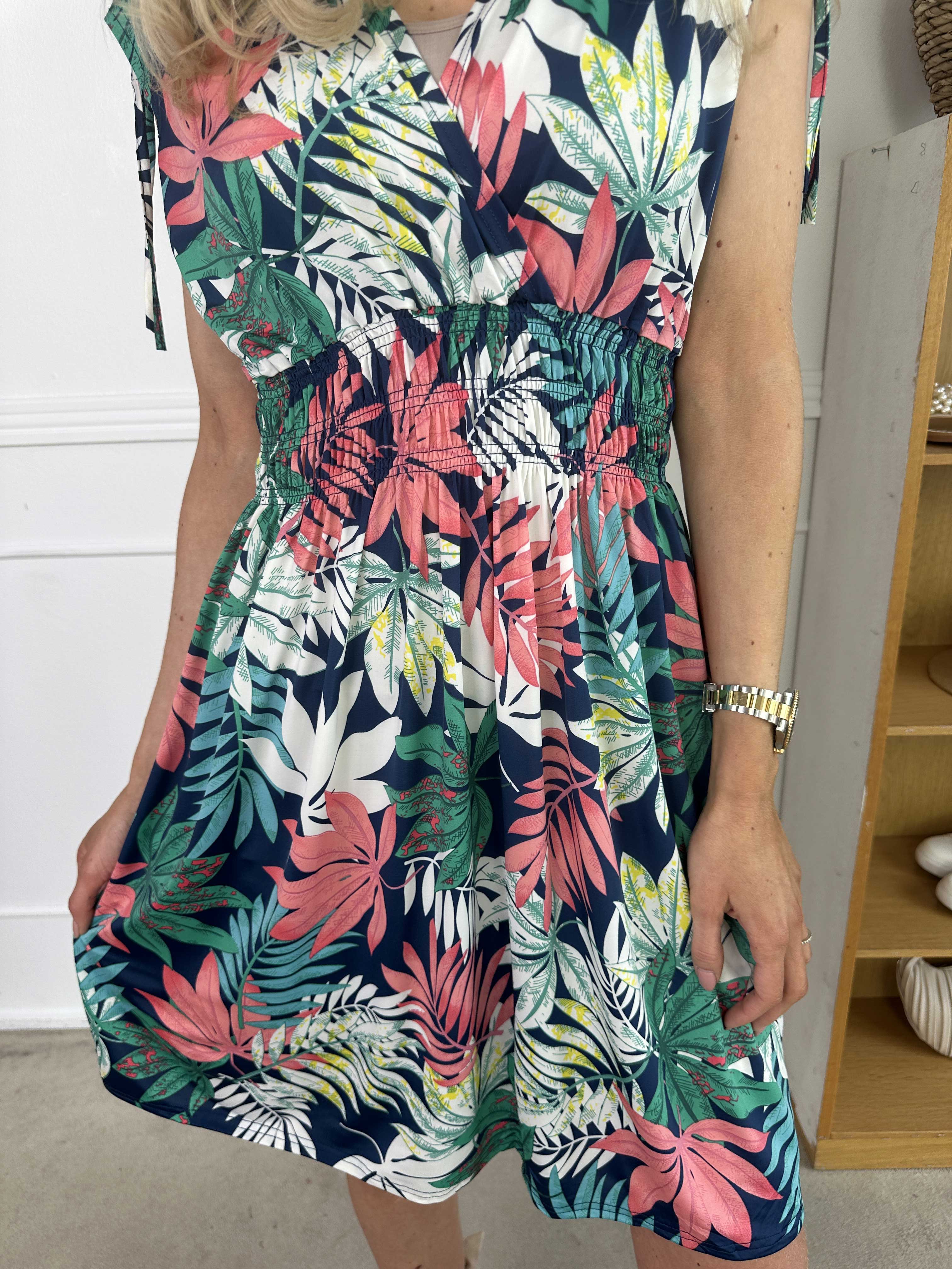 Pams Leaf Short - Kort elastisk kjole i krølfrit stof